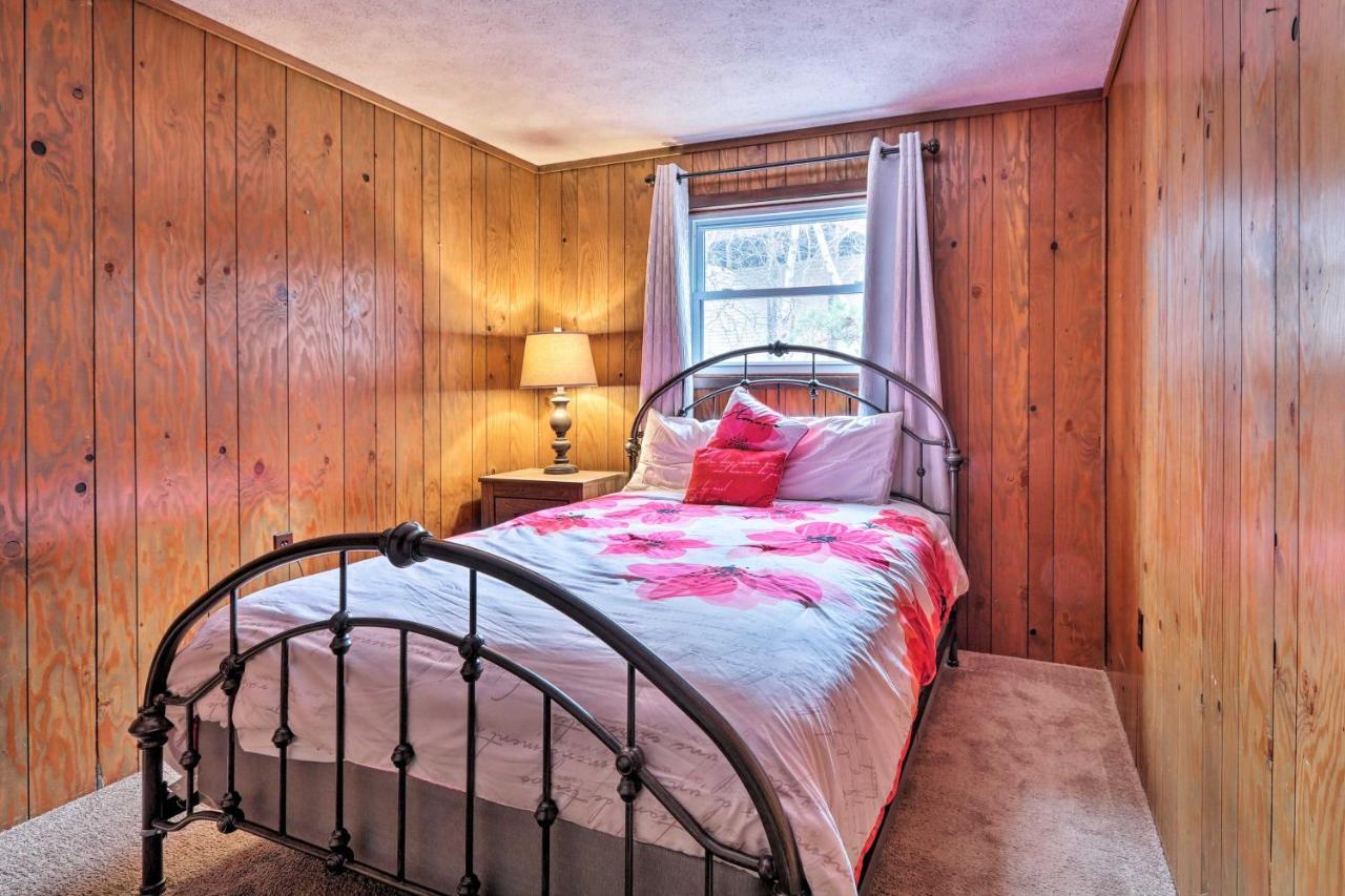 Quiet Poconos Getaway 23 Mi To Camelback Mountain Villa Albrightsville Екстериор снимка
